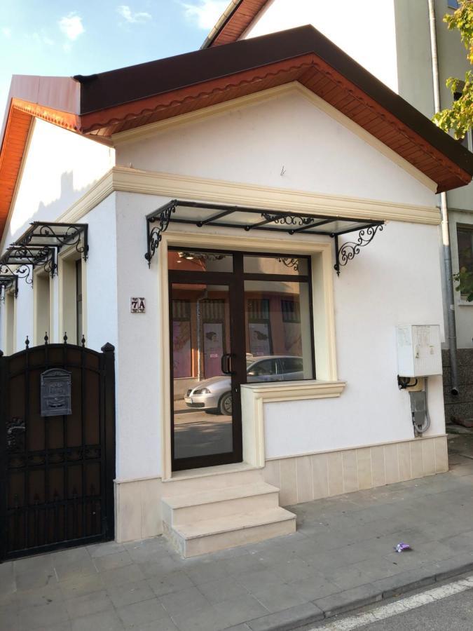 White House Apartment Pleven Exterior photo